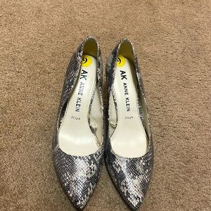 Anne Klein I-Flex Pointed Toe Heels